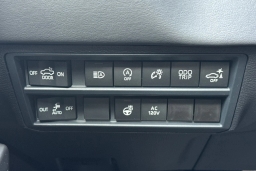 Toyota Tundra 4WD Platinum CrewMax 5.5' Bed (Natl) 2026