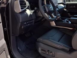 Toyota Tundra 4WD Limited CrewMax 5.5' Bed (Natl) 2026