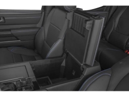 Toyota Tundra 4WD Platinum CrewMax 5.5' Bed (Natl) 2026