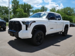 Toyota Tundra 4WD Limited CrewMax 5.5' Bed (Natl) 2026