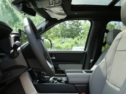 Toyota Tundra 4WD Limited CrewMax 5.5' Bed (Natl) 2026