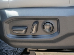 Toyota Tundra 4WD Limited CrewMax 5.5' Bed (Natl) 2026