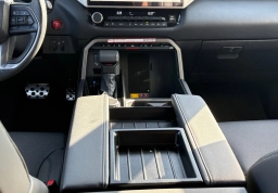 Toyota Tundra 4WD Limited CrewMax 5.5' Bed (Natl) 2025