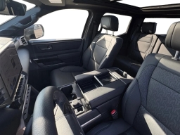 Toyota Tundra 4WD Limited CrewMax 5.5' Bed (Natl) 2025