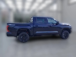 Toyota Tundra 4WD Platinum CrewMax 5.5' Bed (Natl) 2026
