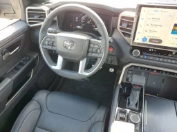 Toyota Tundra 4WD Platinum CrewMax 5.5' Bed (Natl) 2026