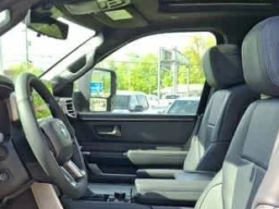 Toyota Tundra 4WD Platinum CrewMax 5.5' Bed (Natl) 2026