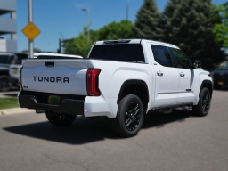 Toyota Tundra 4WD Limited CrewMax 5.5' Bed (Natl) 2026