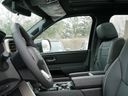 Toyota Tundra 4WD Limited CrewMax 5.5' Bed (Natl) 2026