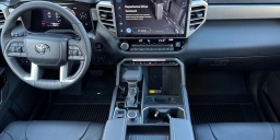 Toyota Tundra 4WD Limited CrewMax 5.5' Bed (Natl) 2026