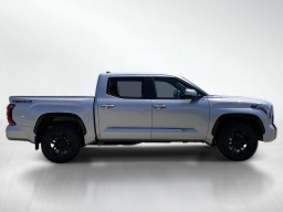 Toyota Tundra 4WD Platinum CrewMax 5.5' Bed (Natl) 2026
