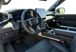 Toyota Tundra 4WD Limited CrewMax 5.5' Bed (Natl) 2026