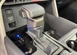 Toyota Tundra 4WD Limited CrewMax 5.5' Bed (Natl) 2026