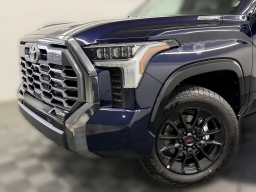 Toyota Tundra 4WD Platinum Hybrid CrewMax 5.5' Bed (Natl) 2026