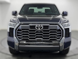 Toyota Tundra 4WD Platinum Hybrid CrewMax 5.5' Bed (Natl) 2026