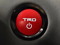 Toyota Tundra 4WD Platinum Hybrid CrewMax 5.5' Bed (Natl) 2026