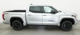 Toyota Tundra 4WD Limited Hybrid CrewMax 5.5' Bed (Natl) 2026