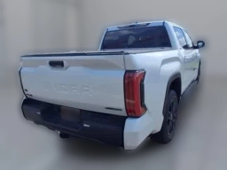 Toyota Tundra 4WD Limited Hybrid CrewMax 5.5' Bed (Natl) 2026