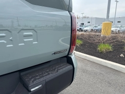 Toyota Tundra 4WD Limited Hybrid CrewMax 5.5' Bed (Natl) 2026