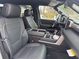 Toyota Tundra 4WD Limited Hybrid CrewMax 5.5' Bed (Natl) 2026