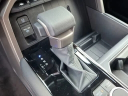 Toyota Tundra 4WD Limited Hybrid CrewMax 5.5' Bed (Natl) 2026