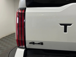 Toyota Tundra 4WD Platinum Hybrid CrewMax 6.5' Bed (Natl) 2026
