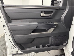 Toyota Tundra 4WD Platinum Hybrid CrewMax 6.5' Bed (Natl) 2026
