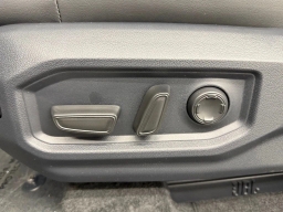 Toyota Tundra 4WD Platinum Hybrid CrewMax 6.5' Bed (Natl) 2026