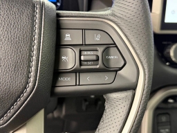 Toyota Tundra 4WD Platinum Hybrid CrewMax 6.5' Bed (Natl) 2026