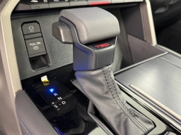Toyota Tundra 4WD Platinum Hybrid CrewMax 6.5' Bed (Natl) 2026