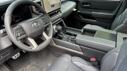 Toyota Tundra 4WD Platinum Hybrid CrewMax 6.5' Bed (Natl) 2026