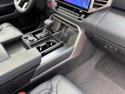 Toyota Tundra 4WD Platinum Hybrid CrewMax 6.5' Bed (Natl) 2026