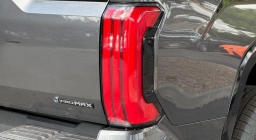 Toyota Tundra 4WD Platinum Hybrid CrewMax 6.5' Bed (Natl) 2026