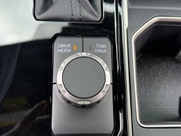 Toyota Tundra 2WD Limited CrewMax 5.5' Bed (Natl) 2026