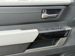 Toyota Tundra 2WD Limited CrewMax 5.5' Bed (Natl) 2026