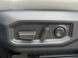 Toyota Tundra 2WD Limited CrewMax 5.5' Bed (Natl) 2026