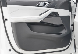 BMW X5 sDrive40i Sports Activity Vehicle 2026