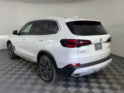 BMW X5 sDrive40i Sports Activity Vehicle 2026