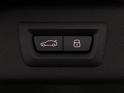 BMW X7 xDrive40i Sports Activity Vehicle 2026