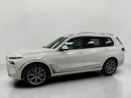 BMW X7 xDrive40i Sports Activity Vehicle 2026