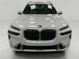 BMW X7 xDrive40i Sports Activity Vehicle 2026
