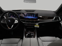 BMW X7 xDrive40i Sports Activity Vehicle 2026