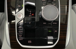 BMW X7 xDrive40i Sports Activity Vehicle 2026