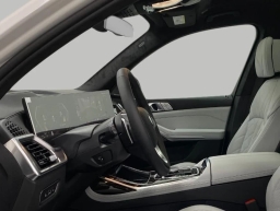 BMW X7 xDrive40i Sports Activity Vehicle 2026