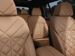 BMW X7 xDrive40i Sports Activity Vehicle 2027