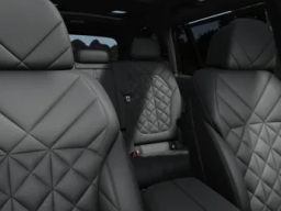 BMW X7 xDrive40i Sports Activity Vehicle 2027