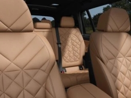 BMW X7 xDrive40i Sports Activity Vehicle 2027