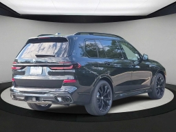 BMW X7 xDrive40i Sports Activity Vehicle 2027