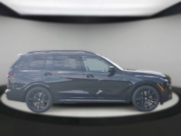 BMW X7 xDrive40i Sports Activity Vehicle 2027