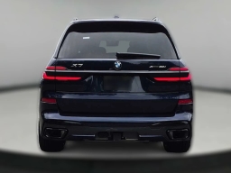BMW X7 xDrive40i Sports Activity Vehicle 2027